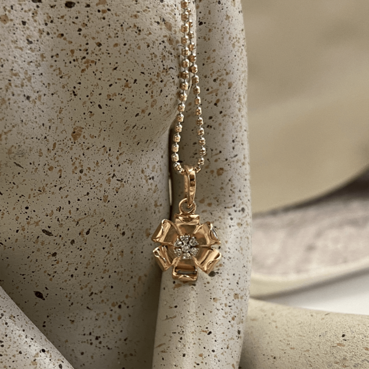 Flora Pendant