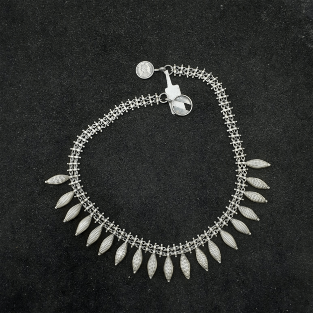 Lustre Leaves Necklace
