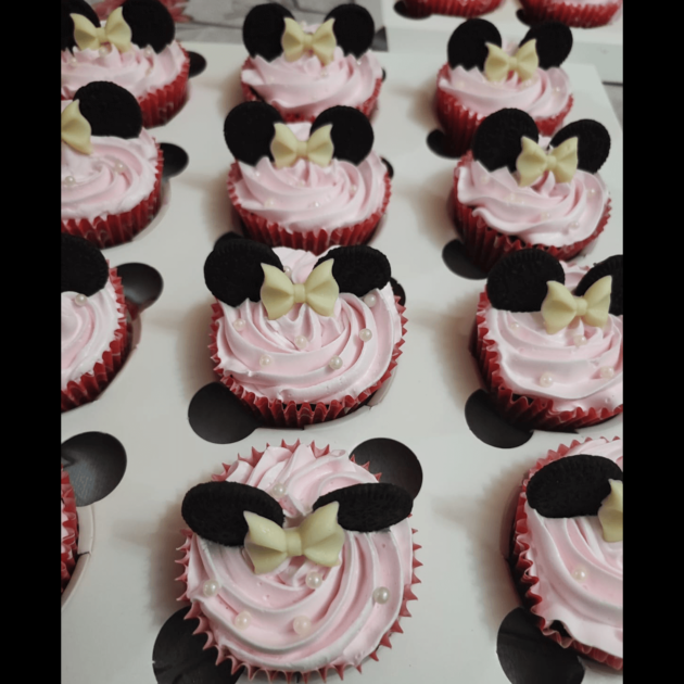 Minnie Magic Cupcakes