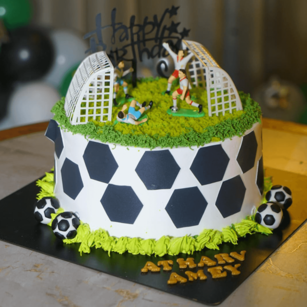 Cake for football lover